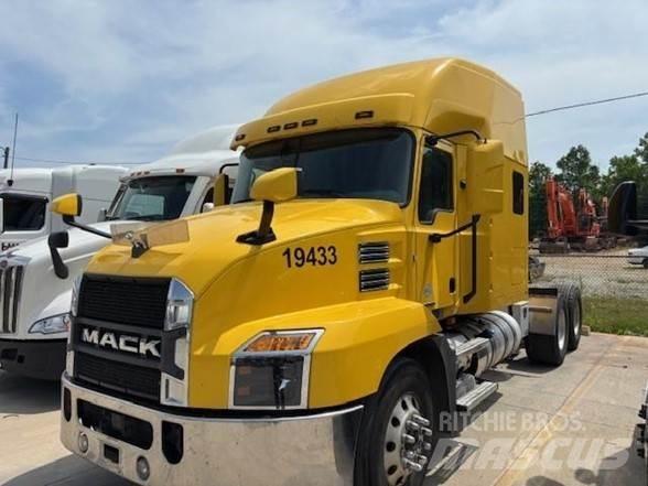 Mack ANTHEM 64T Conventional Trucks / Tractor Trucks