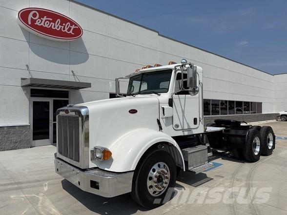 Peterbilt 367 Conventional Trucks / Tractor Trucks