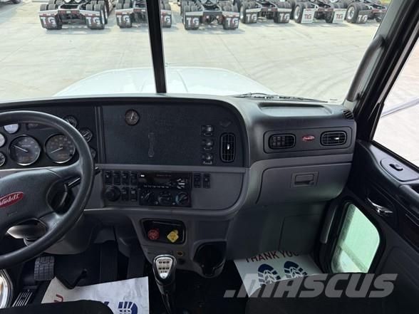Peterbilt 367 Conventional Trucks / Tractor Trucks