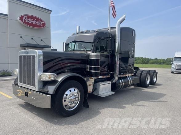 Peterbilt 379 Conventional Trucks / Tractor Trucks