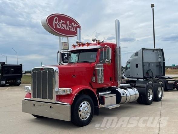 Peterbilt 389 Conventional Trucks / Tractor Trucks