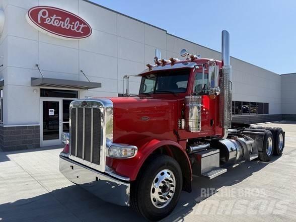 Peterbilt 389 Conventional Trucks / Tractor Trucks