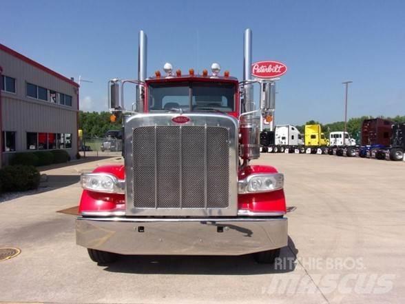 Peterbilt 389 Conventional Trucks / Tractor Trucks
