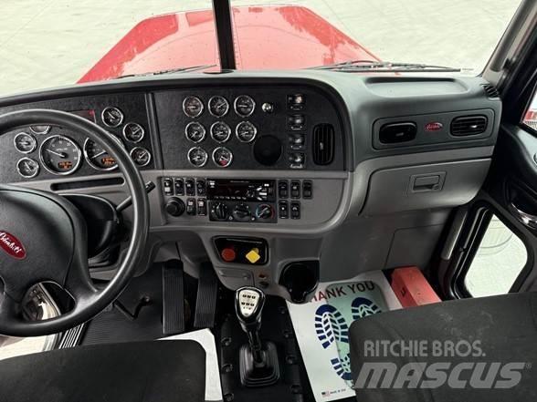 Peterbilt 389 Conventional Trucks / Tractor Trucks
