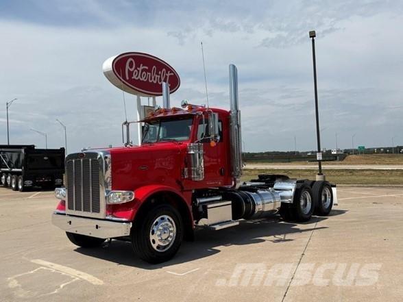 Peterbilt 389 Conventional Trucks / Tractor Trucks
