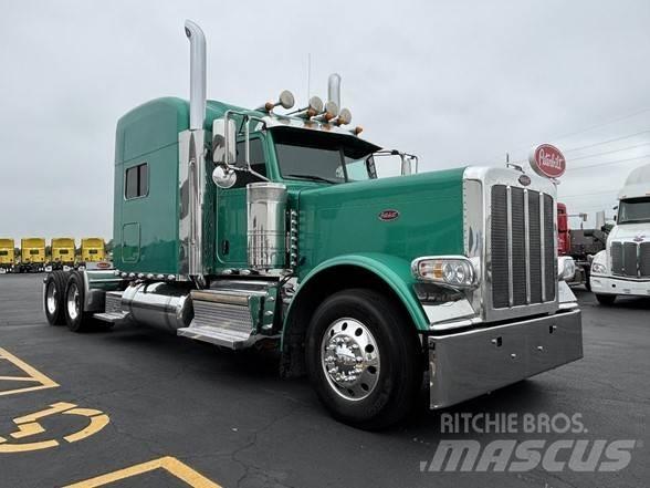 Peterbilt 389 Conventional Trucks / Tractor Trucks