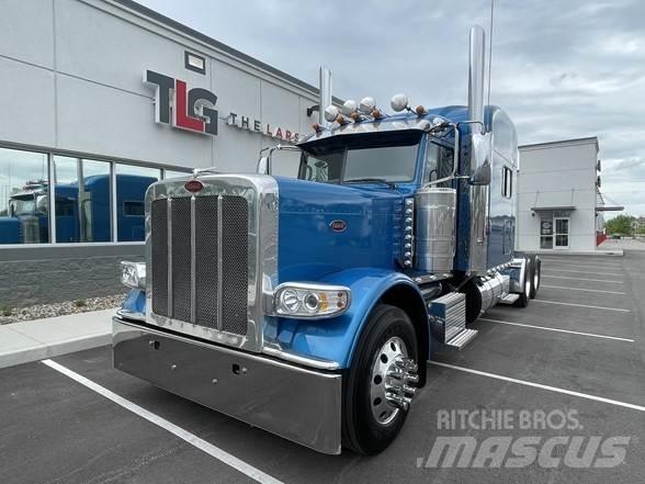 Peterbilt 389 Conventional Trucks / Tractor Trucks