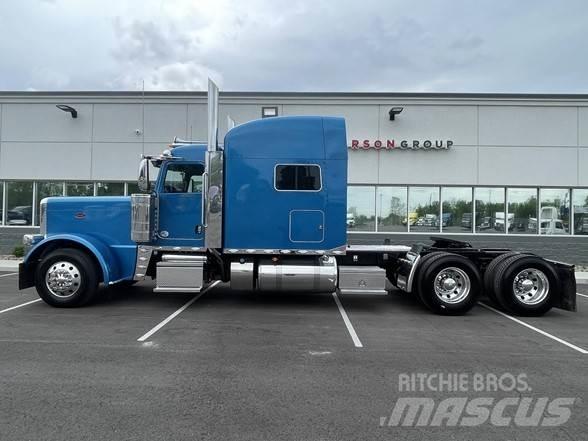 Peterbilt 389 Conventional Trucks / Tractor Trucks