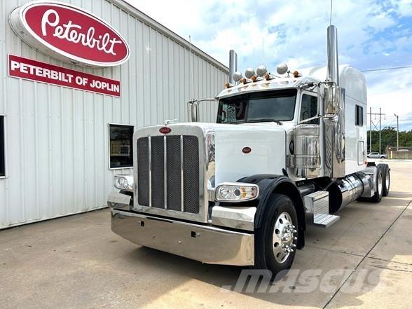 Peterbilt 389 Conventional Trucks / Tractor Trucks