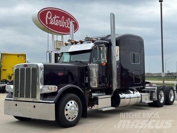 Peterbilt 389 Conventional Trucks / Tractor Trucks