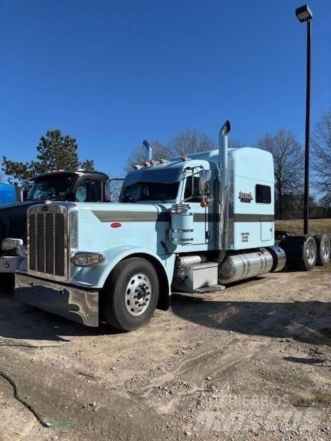 Peterbilt 389 Conventional Trucks / Tractor Trucks