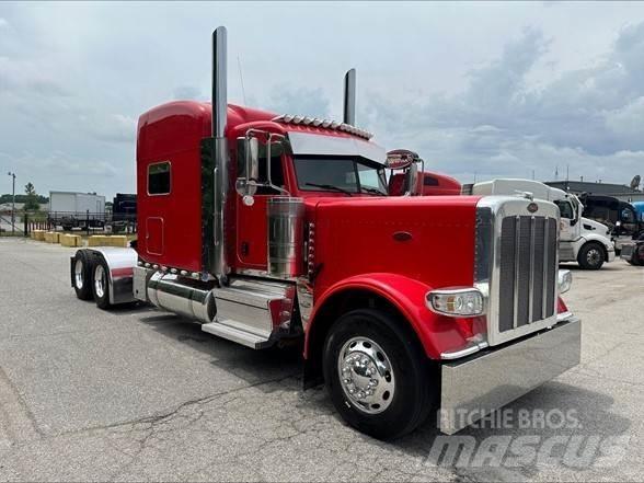 Peterbilt 389 Conventional Trucks / Tractor Trucks