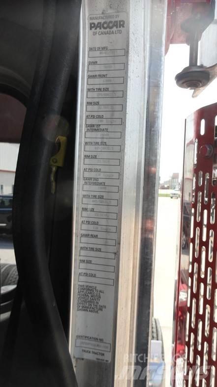 Peterbilt 389 Conventional Trucks / Tractor Trucks
