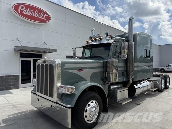 Peterbilt 389 Conventional Trucks / Tractor Trucks