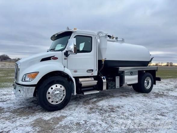 Peterbilt 536 Tank Trucks