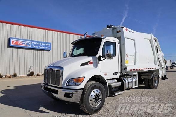 Peterbilt 537 Garbage Trucks / Recycling Trucks