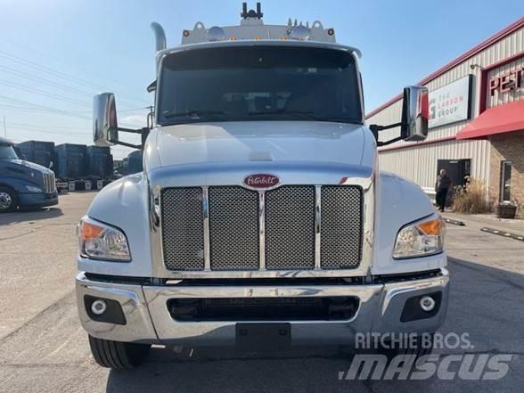 Peterbilt 537 Garbage Trucks / Recycling Trucks