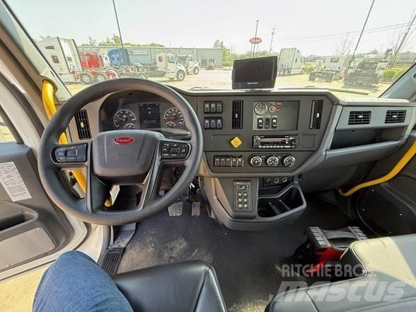 Peterbilt 537 Garbage Trucks / Recycling Trucks