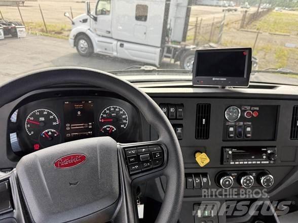Peterbilt 537 Garbage Trucks / Recycling Trucks
