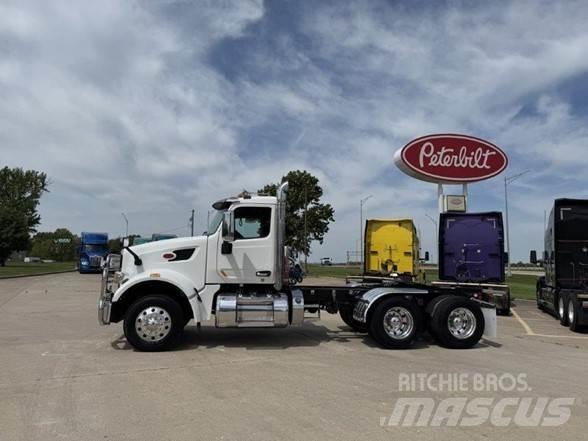 Peterbilt 567 Conventional Trucks / Tractor Trucks
