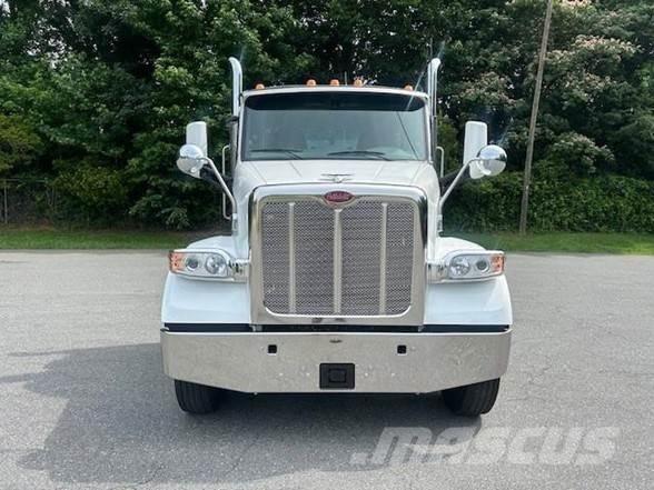 Peterbilt 567 Conventional Trucks / Tractor Trucks