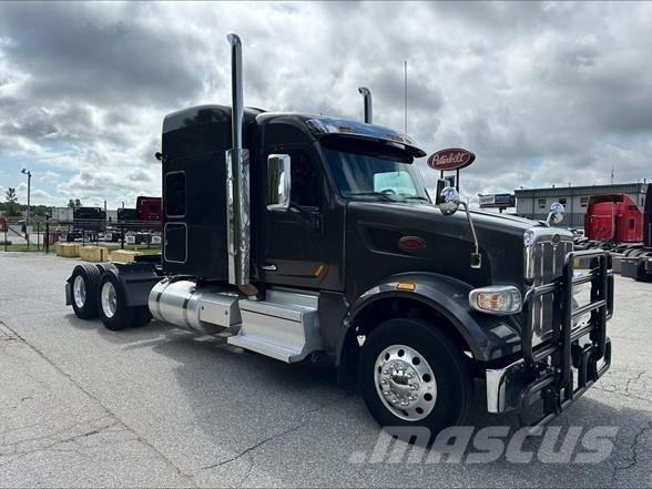 Peterbilt 567 Conventional Trucks / Tractor Trucks