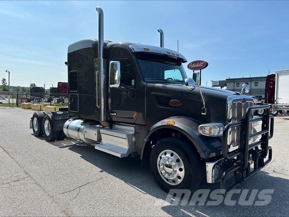 Peterbilt 567 Conventional Trucks / Tractor Trucks