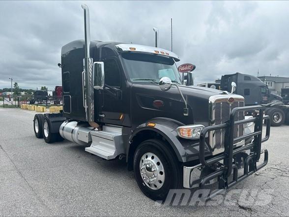 Peterbilt 567 Conventional Trucks / Tractor Trucks