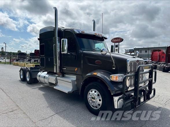 Peterbilt 567 Conventional Trucks / Tractor Trucks