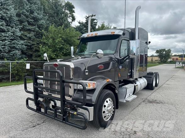 Peterbilt 567 Conventional Trucks / Tractor Trucks