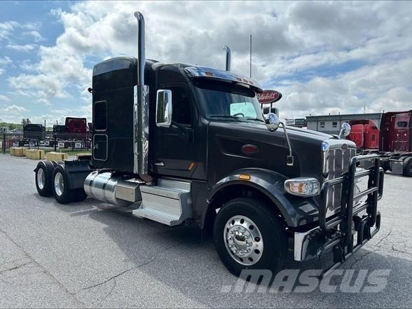 Peterbilt 567 Conventional Trucks / Tractor Trucks