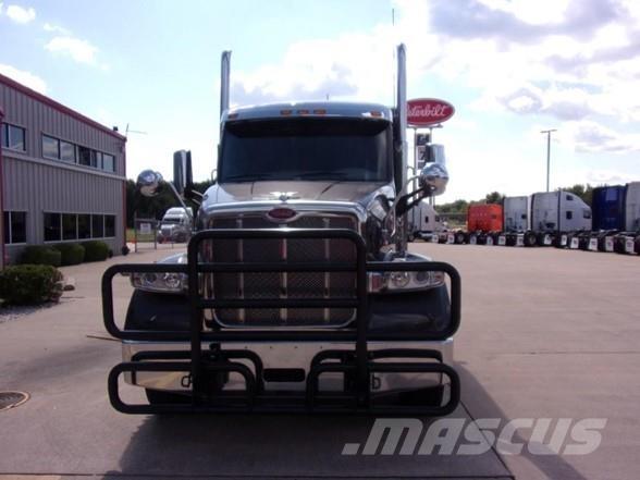 Peterbilt 567 Conventional Trucks / Tractor Trucks