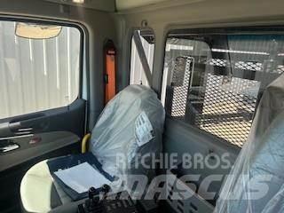 Peterbilt 567 Garbage Trucks / Recycling Trucks