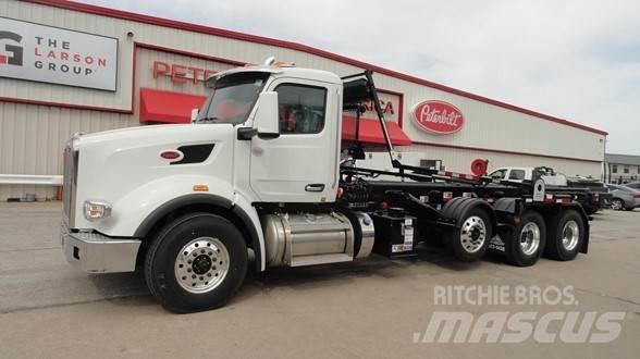 Peterbilt 567 Garbage Trucks / Recycling Trucks