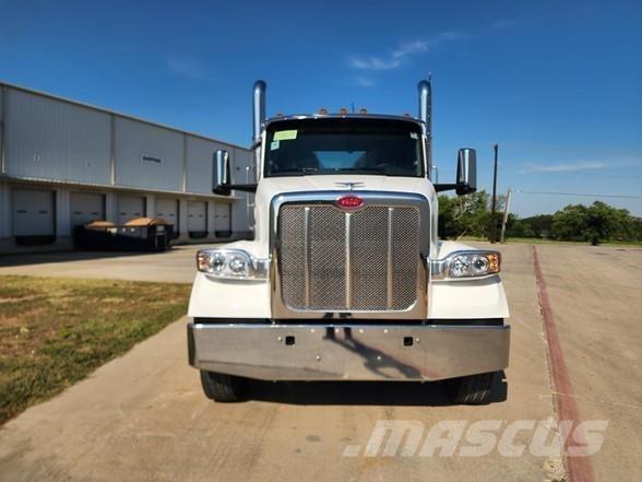 Peterbilt 567 Conventional Trucks / Tractor Trucks