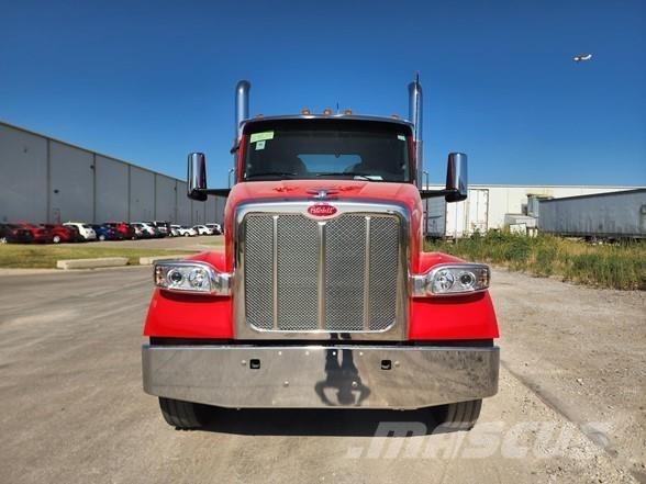 Peterbilt 567 Conventional Trucks / Tractor Trucks