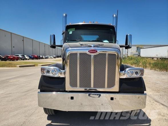 Peterbilt 567 Conventional Trucks / Tractor Trucks
