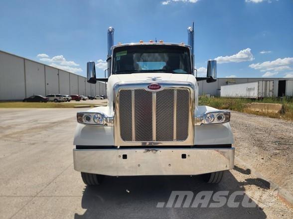 Peterbilt 567 Conventional Trucks / Tractor Trucks