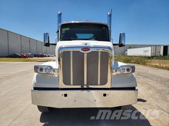 Peterbilt 567 Conventional Trucks / Tractor Trucks