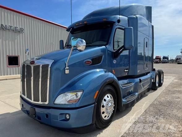 Peterbilt 579 Conventional Trucks / Tractor Trucks