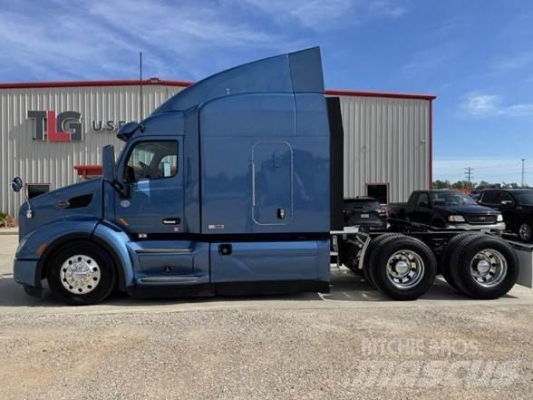 Peterbilt 579 Conventional Trucks / Tractor Trucks