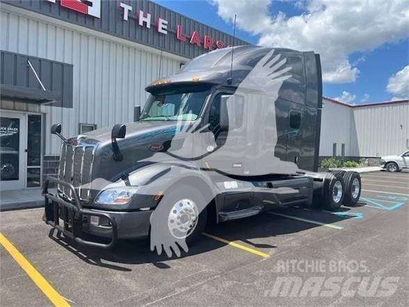 Peterbilt 579 Conventional Trucks / Tractor Trucks