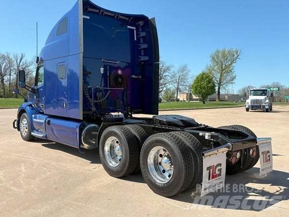 Peterbilt 579 Conventional Trucks / Tractor Trucks