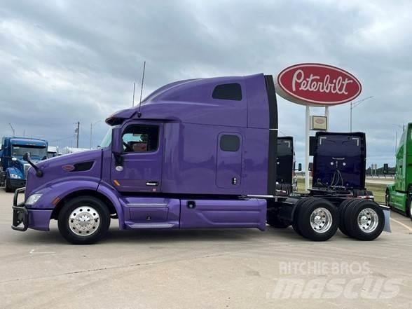 Peterbilt 579 Conventional Trucks / Tractor Trucks