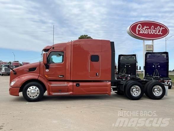 Peterbilt 579 Conventional Trucks / Tractor Trucks