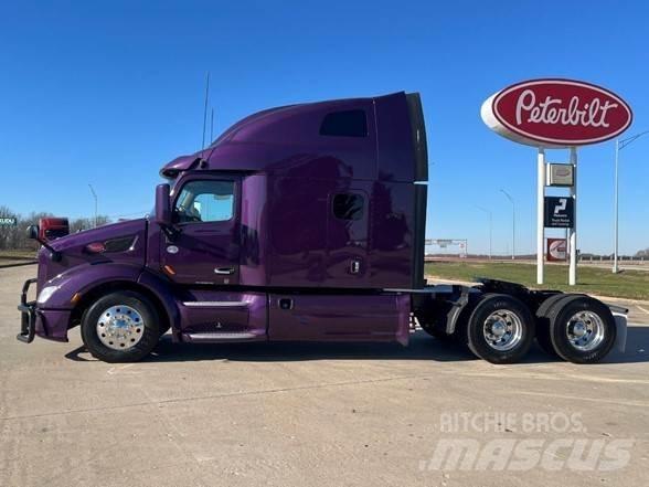 Peterbilt 579 Conventional Trucks / Tractor Trucks