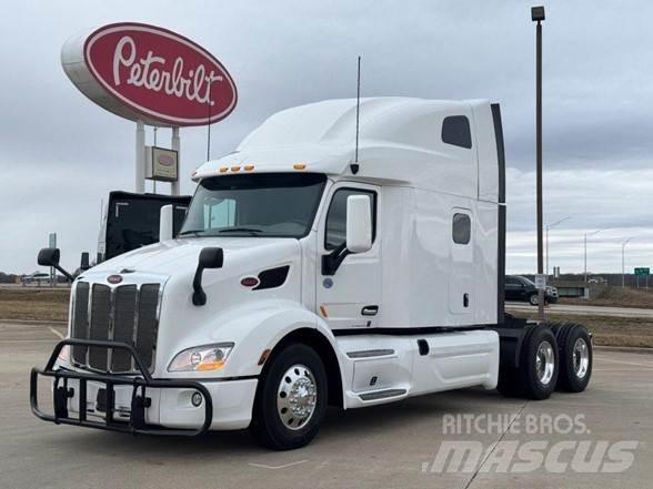 Peterbilt 579 Conventional Trucks / Tractor Trucks