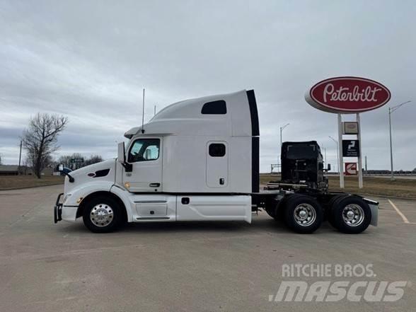 Peterbilt 579 Conventional Trucks / Tractor Trucks