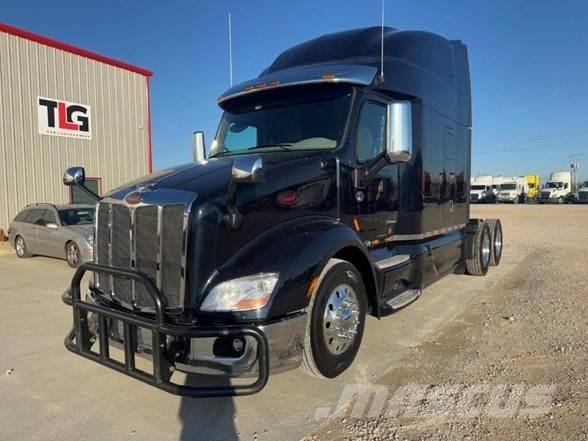 Peterbilt 579 Conventional Trucks / Tractor Trucks