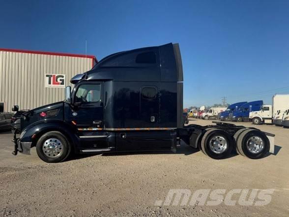 Peterbilt 579 Conventional Trucks / Tractor Trucks